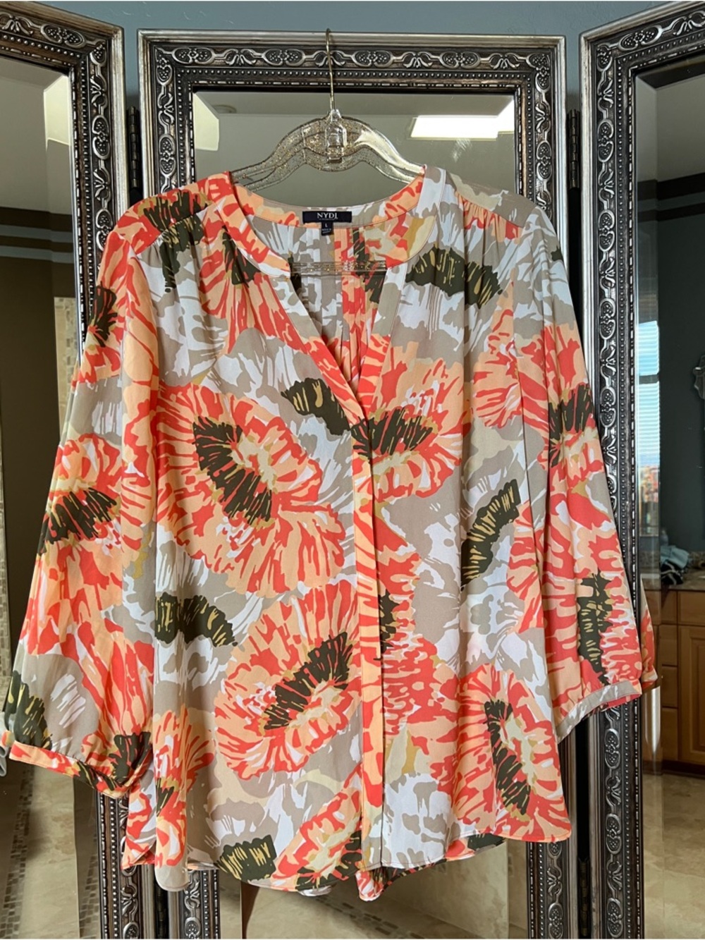 NYDJ Floral Top - Sz L